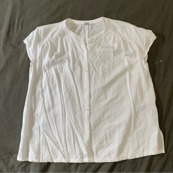 White button up t shirt blouse - Picture 1 of 3